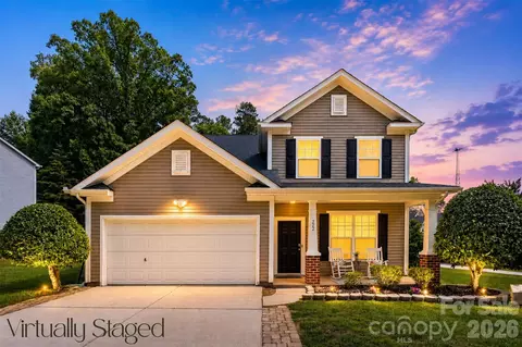 222 Flanders Dr, Mooresville, NC 28117