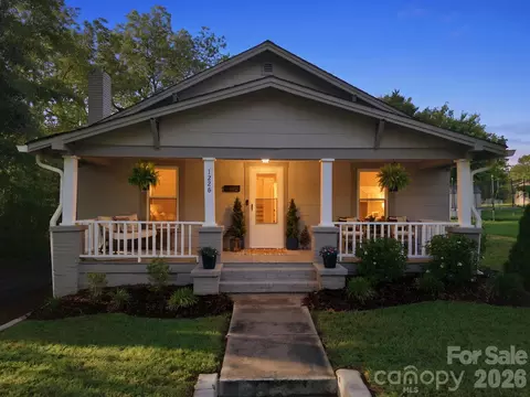 1226 1st Avenue Nw Pl NW, Hickory, NC 28601