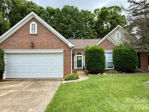 11542 Laurel View Dr, Charlotte, NC 28273