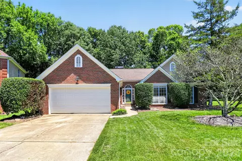 11542 Laurel View Dr, Charlotte, NC 28273