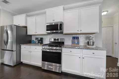 Kitchen - 1305 Rainier Dr, Fort Mill, SC 29708 photo 2 of 2