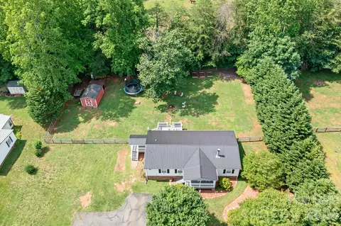 6075 Clearbrook Ln, Iron Station, NC 28080