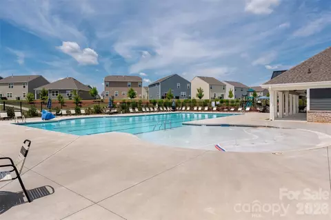 Exterior - 2001 Vanderlyn St, Monroe, NC 28112 photo 8 of 8