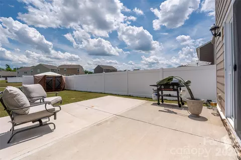 Exterior - 2001 Vanderlyn St, Monroe, NC 28112 photo 3 of 8