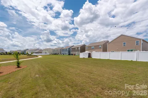 Exterior - 2001 Vanderlyn St, Monroe, NC 28112 photo 6 of 8