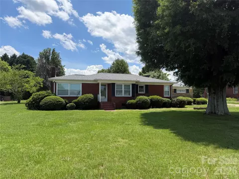3631 Taylorsville Hwy, Statesville, NC 28625