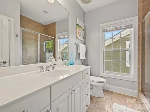 Bath - 170 Clemens Pl, Davidson, NC 28036 photo 3 of 3