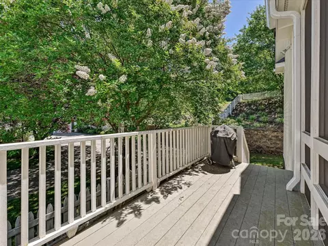 Exterior - 170 Clemens Pl, Davidson, NC 28036 photo 7 of 7
