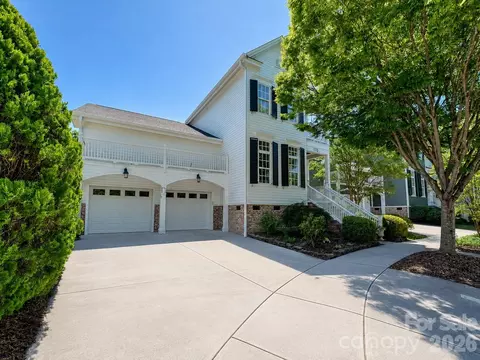 Exterior - 170 Clemens Pl, Davidson, NC 28036 photo 2 of 7