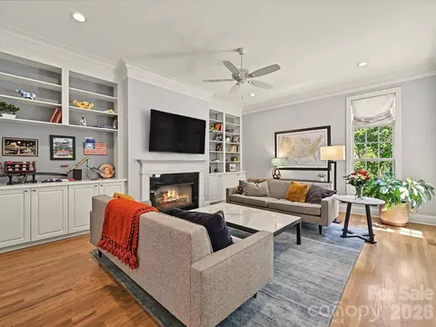 Living - 170 Clemens Pl, Davidson, NC 28036 photo 2 of 4