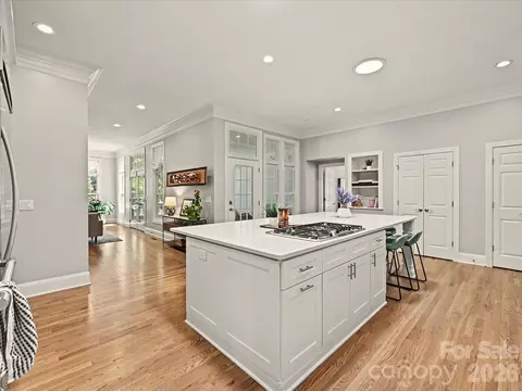 Kitchen - 170 Clemens Pl, Davidson, NC 28036 photo 4 of 5