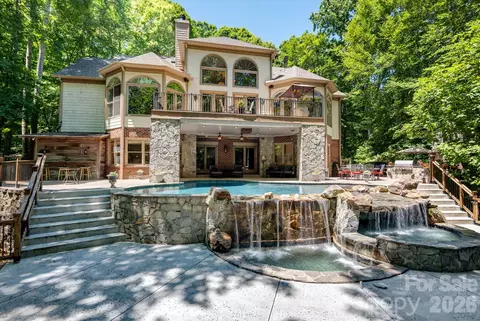 1090 N Saunders Dr, Catawba, NC 28609