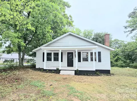 357 8th Avenue Sw Dr SW, Hickory, NC 28602