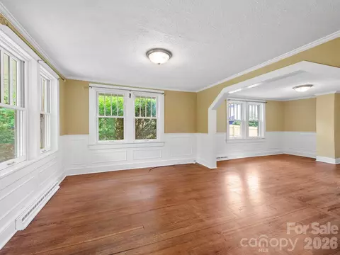 Living - 25 Bailey Rd, Candler, NC 28715 photo 4 of 7
