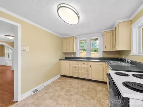 Kitchen - 25 Bailey Rd, Candler, NC 28715 photo 2 of 2