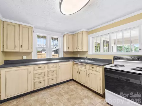 Kitchen - 25 Bailey Rd, Candler, NC 28715 photo 1 of 2