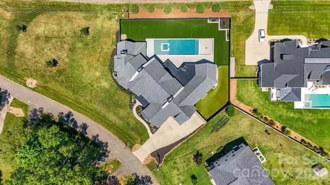 View/Area - 20218 Rainbow Cir, Cornelius, NC 28031 photo 2 of 4