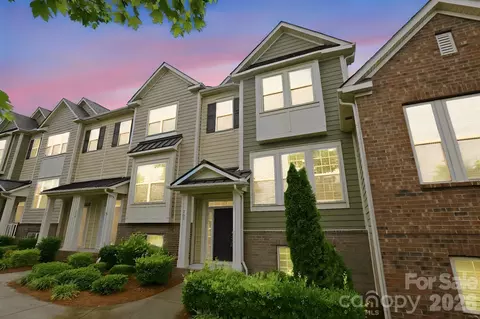 327 Annandale Dr, Fort Mill, SC 29708