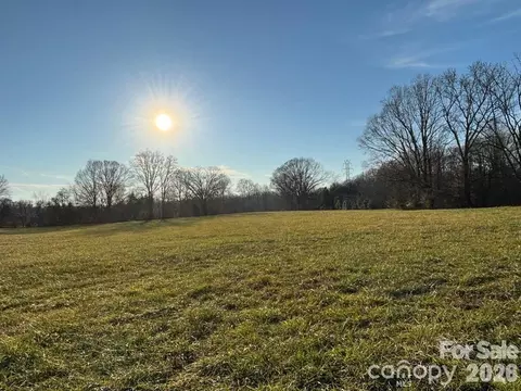 150 Old Georgia Rd, Statesville, NC 28625