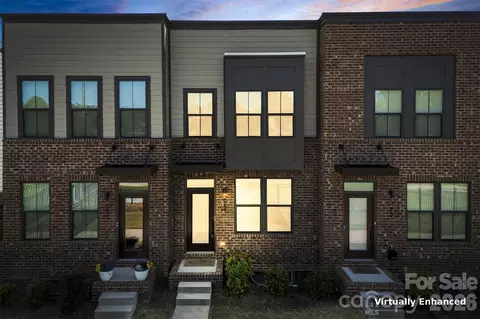 1049 Simcoe Ln, Charlotte, NC 28217