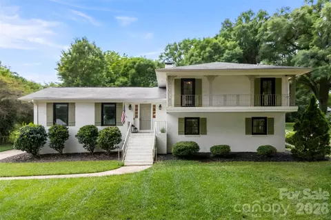 728 Wingrave Dr, Charlotte, NC 28270