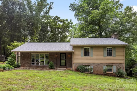 102 Stacybrook Se Dr SE, Concord, NC 28025