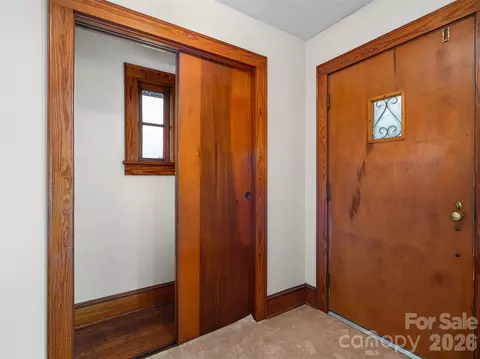 Entry Way - 21 Beaverdam Rd, Canton, NC 28716 photo 1 of 1