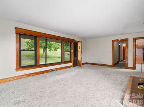 Living - 21 Beaverdam Rd, Canton, NC 28716 photo 1 of 4