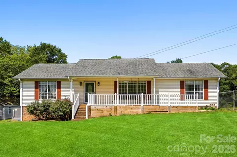 1249 Hardin Rd, Dallas, NC 28034