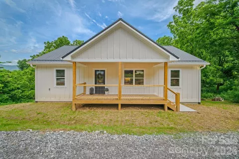 311 Farley St, Waynesville, NC 28786