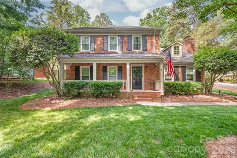 419 Scarborough Ln, Matthews, NC 28105
