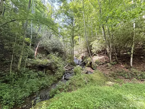 000 Valley View Dr, Maggie Valley, NC 28751
