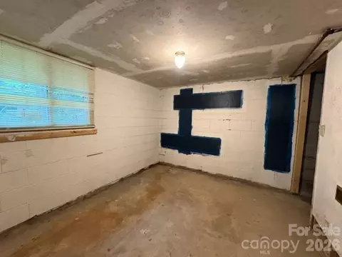Bedroom - 38 8th Avenue Se Dr SE, Hickory, NC 28602 photo 4 of 4