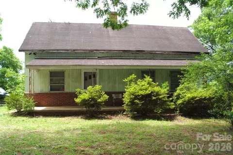 Caroleen Street, Forest City, NC 28043