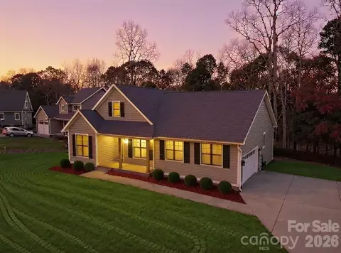 2656 Polo Ln, Maiden, NC 28650