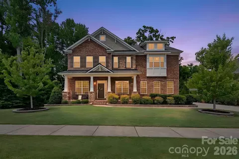2026 Sweet William Dr, Harrisburg, NC 28075