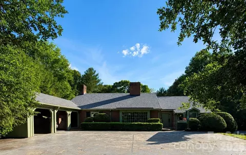 1811 5th Nw St NW, Hickory, NC 28601