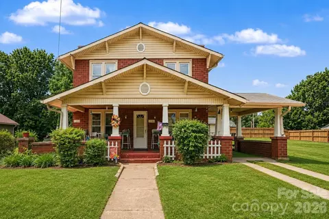 1302 Wilson W Lee Blvd, Statesville, NC 28677