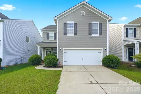 504 Knothole Ln, Charlotte, NC 28214