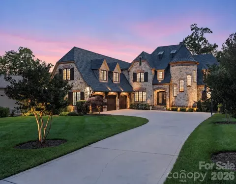 444 Bay Harbour Rd, Mooresville, NC 28117