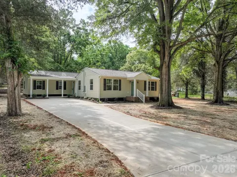 185 Garden Ln, Salisbury, NC 28146