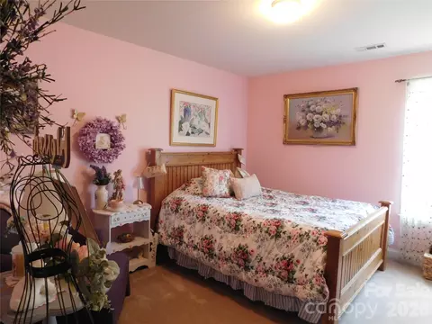 Bedroom - 5402 Griffith Rd, Monroe, NC 28112 photo 3 of 4