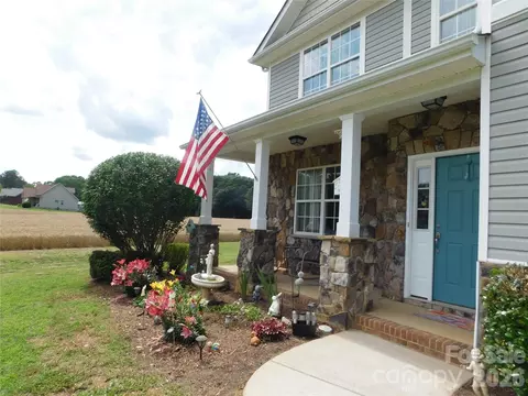 Exterior - 5402 Griffith Rd, Monroe, NC 28112 photo 2 of 5
