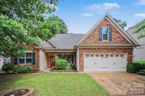10718 Cove Point Dr, Charlotte, NC 28278