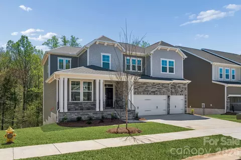 204 E Warfield Dr, Mooresville, NC 28115