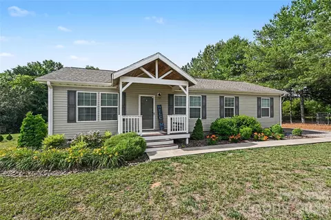 2843 Hopewell Church Rd, Sherrills Ford, NC 28673