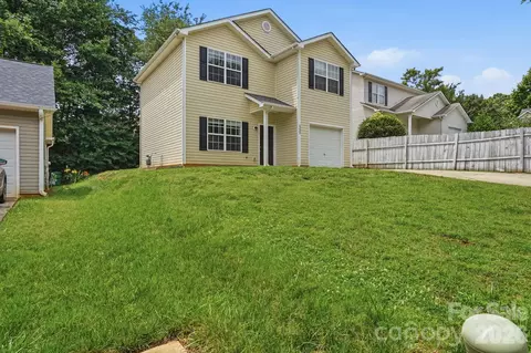 5240 Javitz Rd, Charlotte, NC 28216