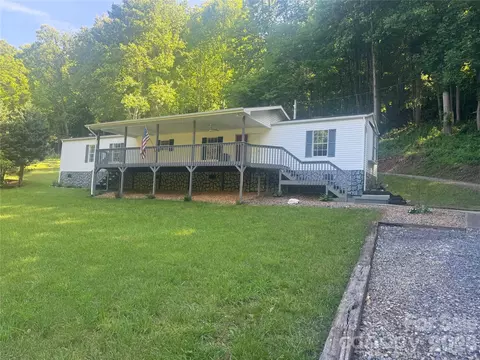 1191 Fisher Branch Rd, Marshall, NC 28753