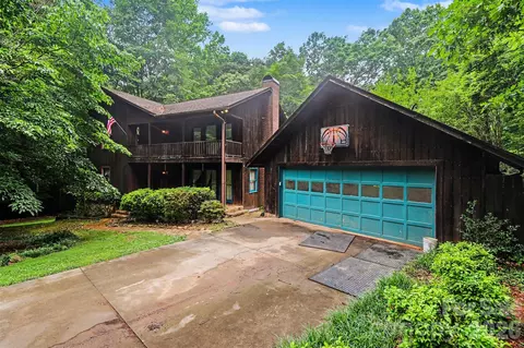 152 Shadywood Ln, Statesville, NC 28677