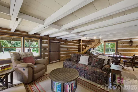 1239 W Mcguinn Rd, Mill Spring, NC 28756